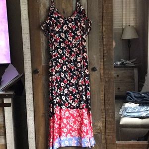 Express BLACK RED FLORAL COLD SHOULDER MIDI DRESS